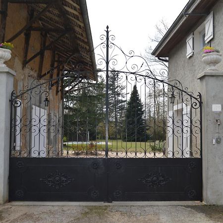 مبيت وإفطار Les Avenières Le Domaine Du Chaffard المظهر الخارجي الصورة